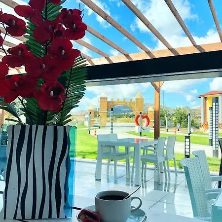 Otel Garden House