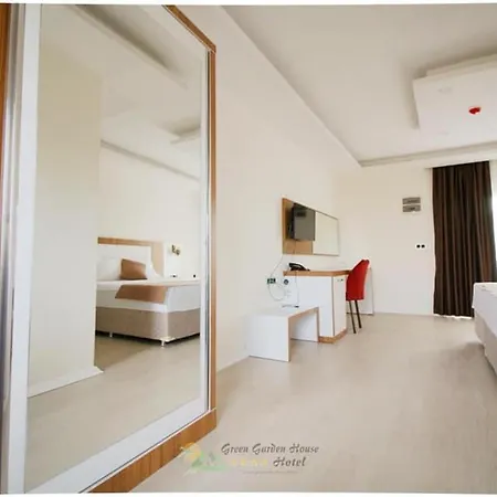 Otel Garden House