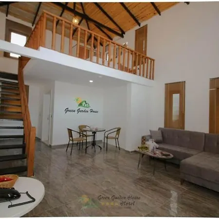 Otel Garden House